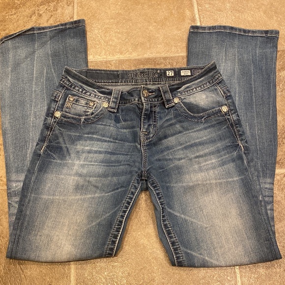 Miss me. No damage. Size 27. Good stretch. - Picture 3 of 5